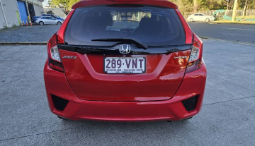 2015 Honda jazz vtec automatic low kms7.jpg